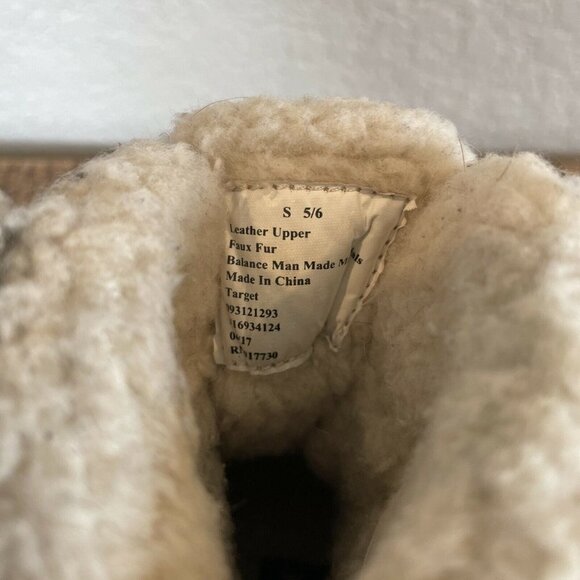 Cat & Jack Gray Letha Snow Boots Thermolite Genuine Suede 5/6 - Picture 7 of 8